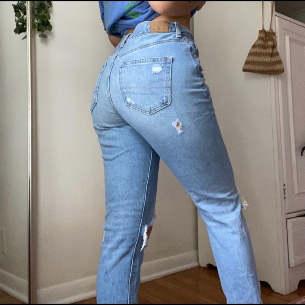AE MOM JEAN